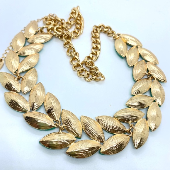ETC! Turquoise Color Leaf  Motif on Gold Chain Necklace - Picture 2 of 7